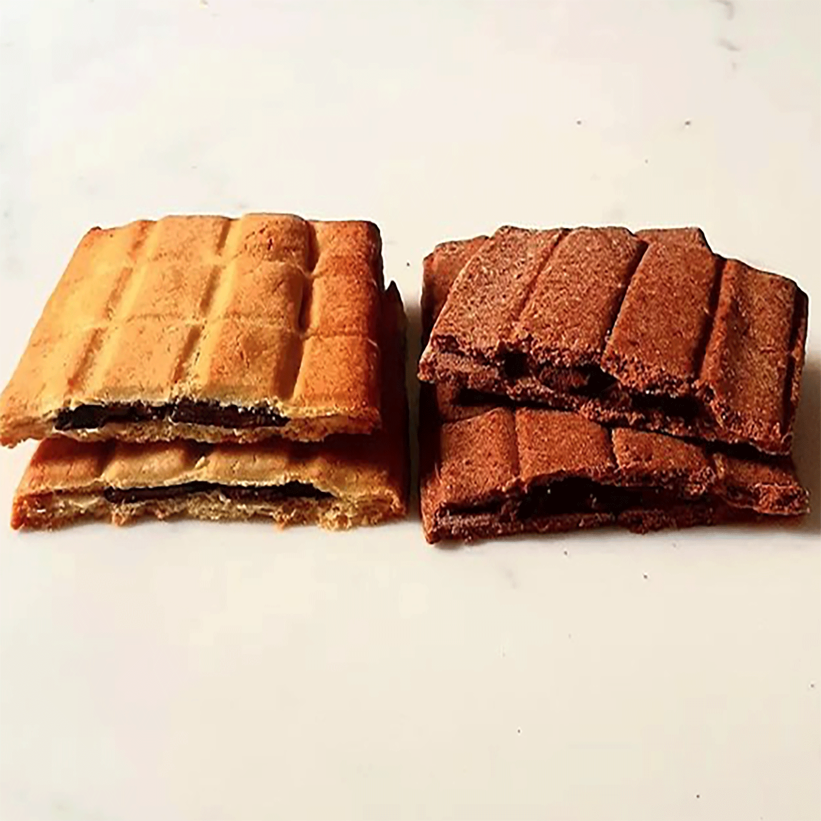 CHOCOLATE-FILLED BISCUIT BARS