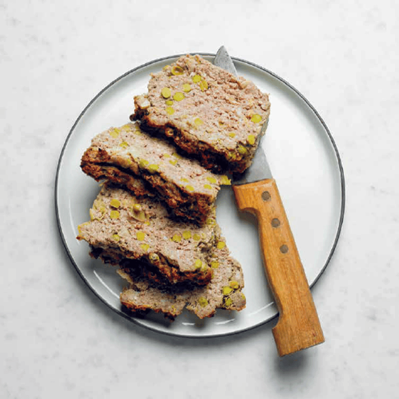 Pain de viande à la menthe fraîche et aux petits pois